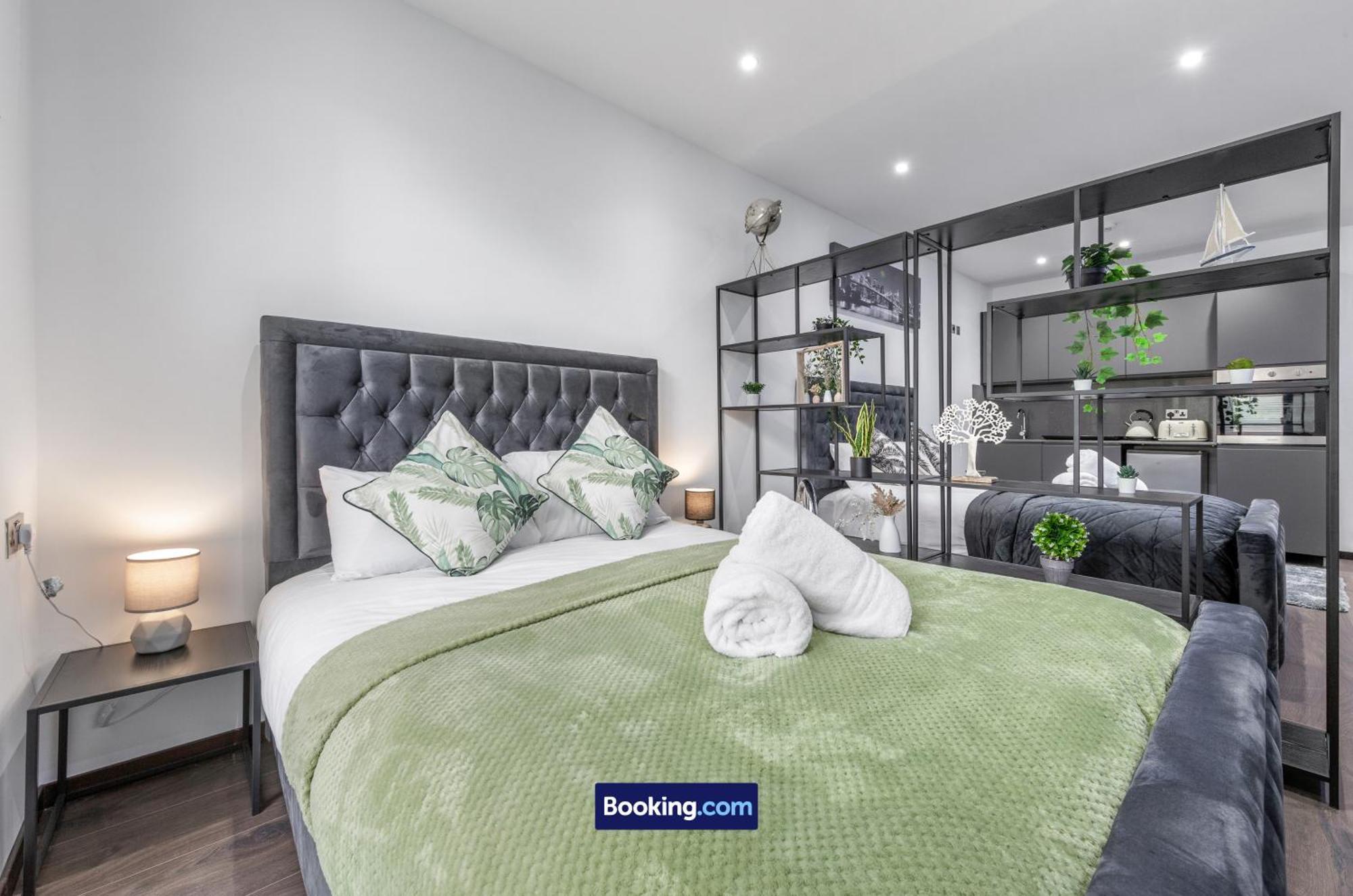 Stylish Studio Apt By Stay Smart Short Lets & Serviced Accommodation Woodstock With Free Wifi Londres Extérieur photo