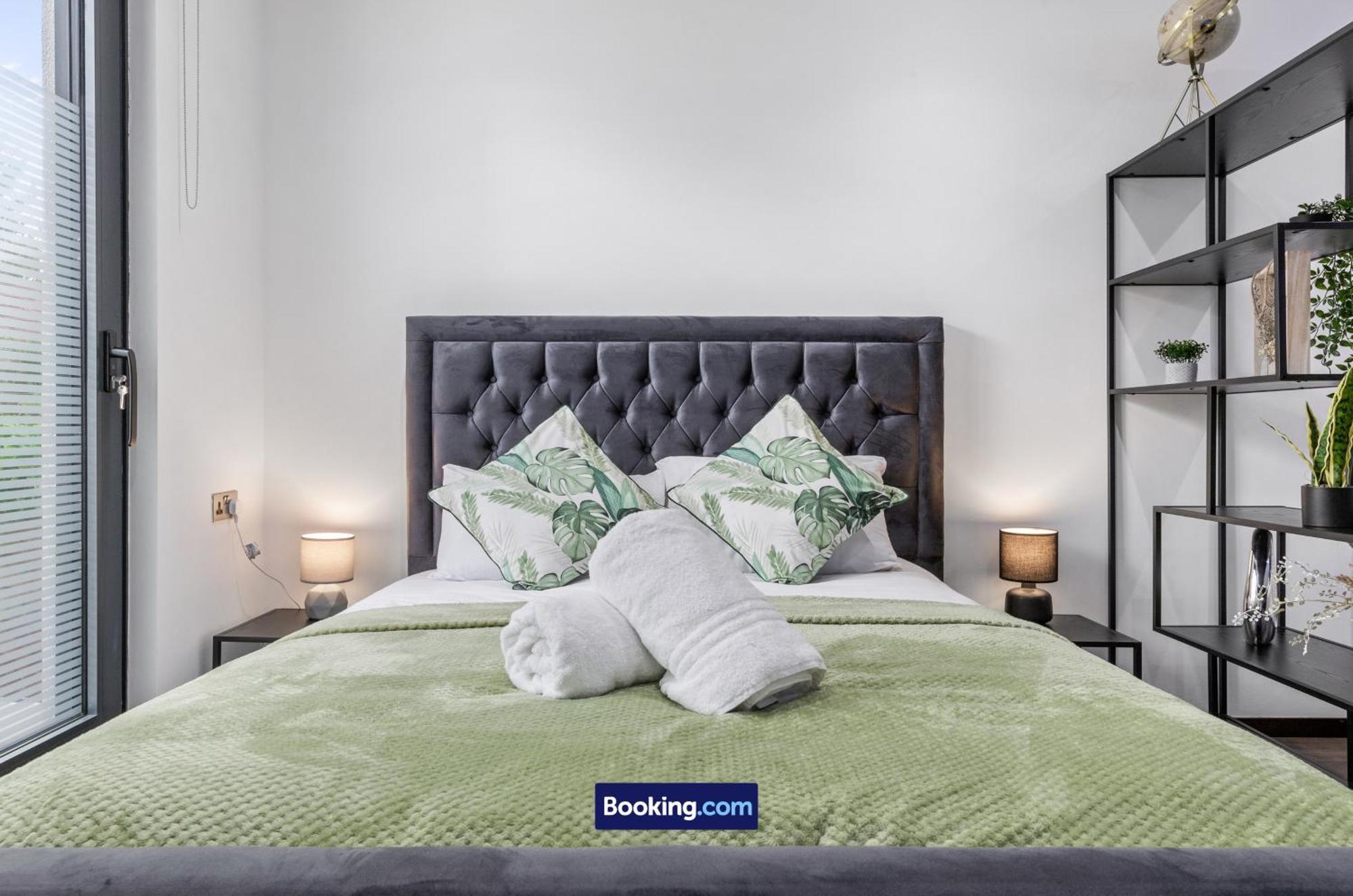 Stylish Studio Apt By Stay Smart Short Lets & Serviced Accommodation Woodstock With Free Wifi Londres Extérieur photo