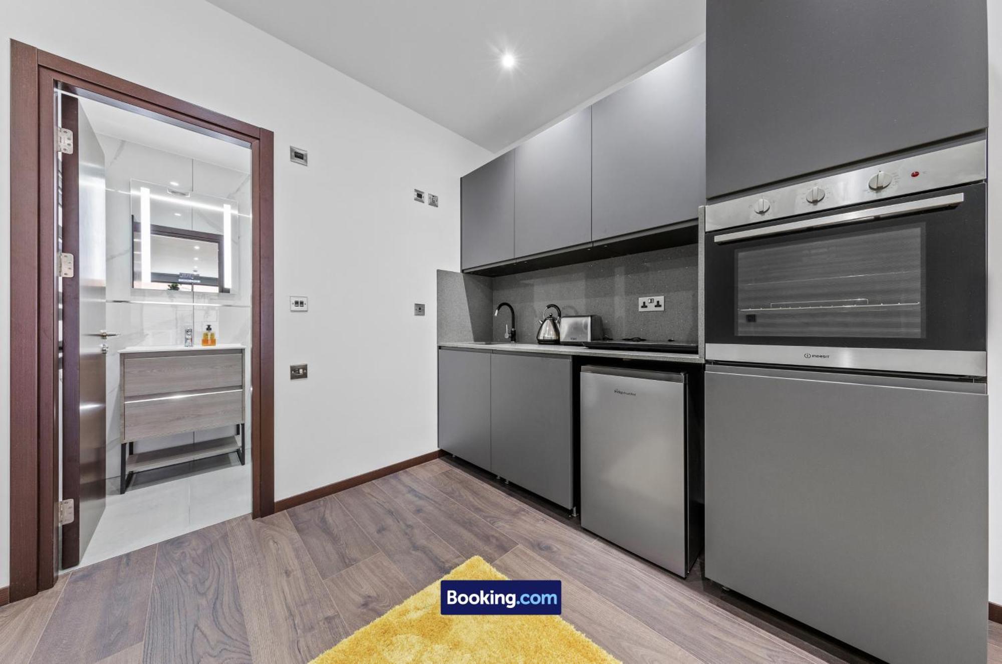 Stylish Studio Apt By Stay Smart Short Lets & Serviced Accommodation Woodstock With Free Wifi Londres Extérieur photo