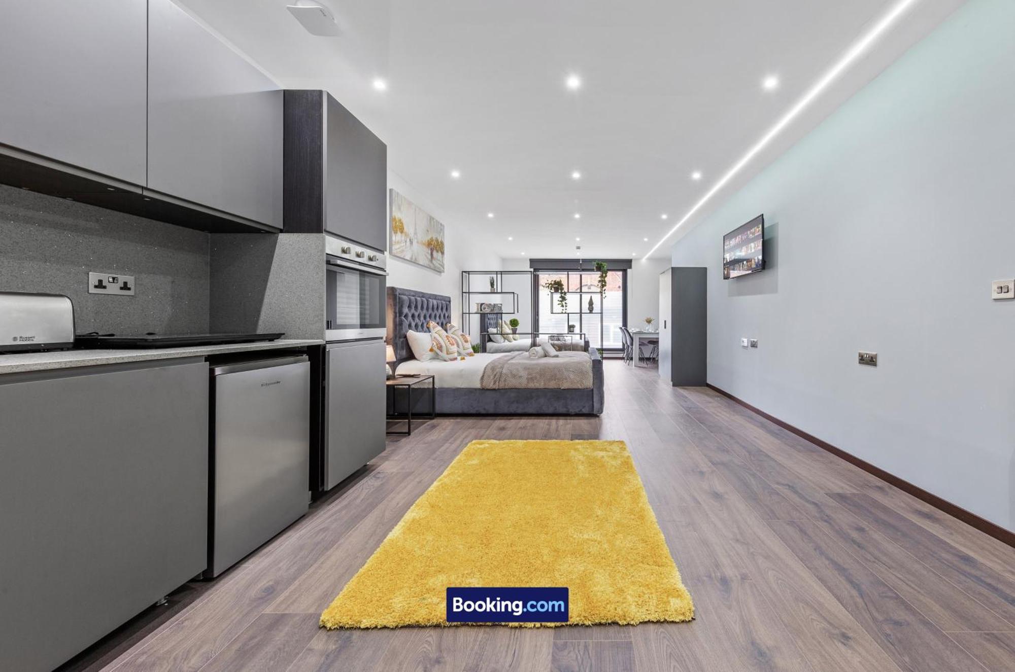Stylish Studio Apt By Stay Smart Short Lets & Serviced Accommodation Woodstock With Free Wifi Londres Extérieur photo