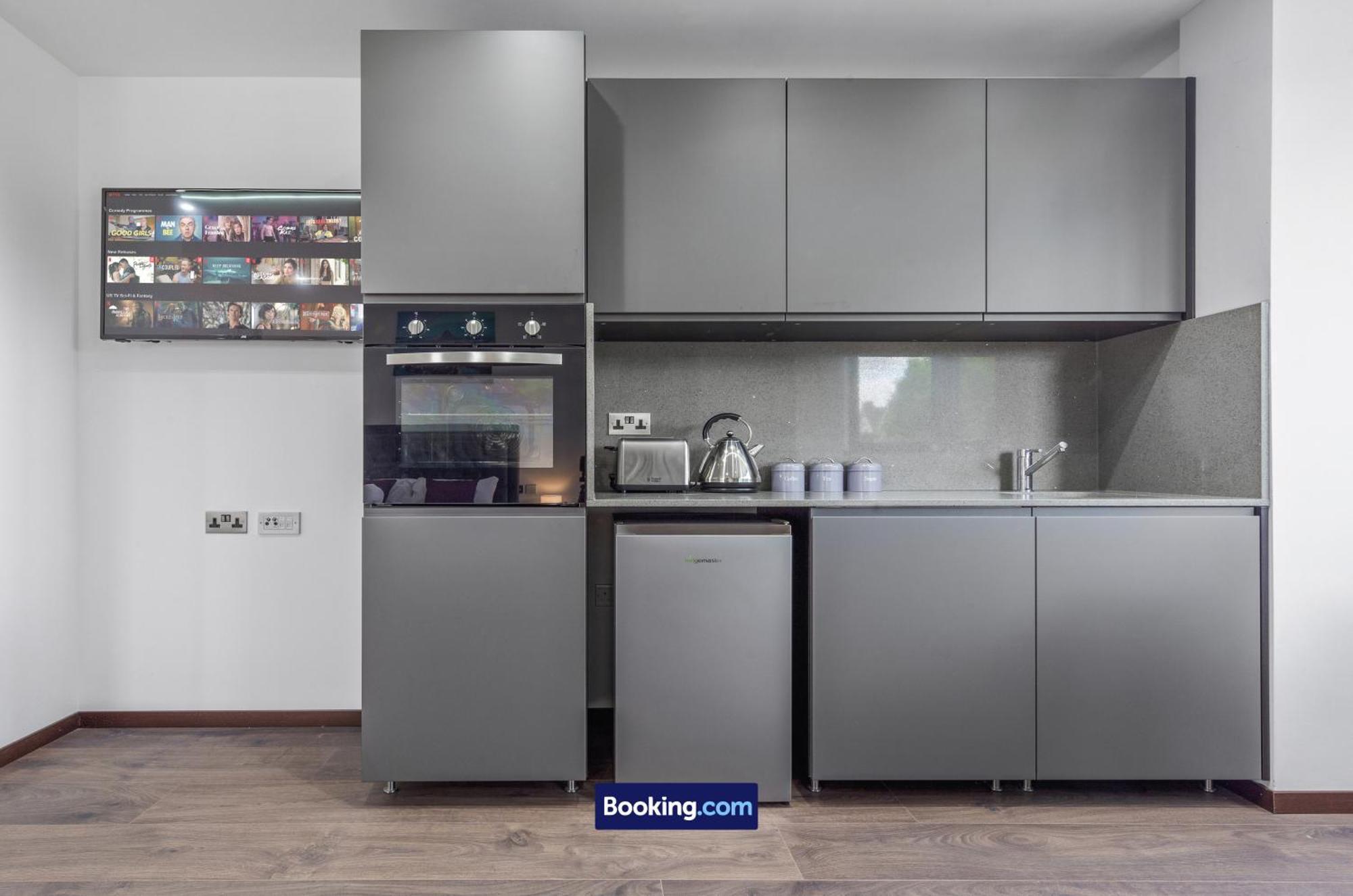 Stylish Studio Apt By Stay Smart Short Lets & Serviced Accommodation Woodstock With Free Wifi Londres Extérieur photo