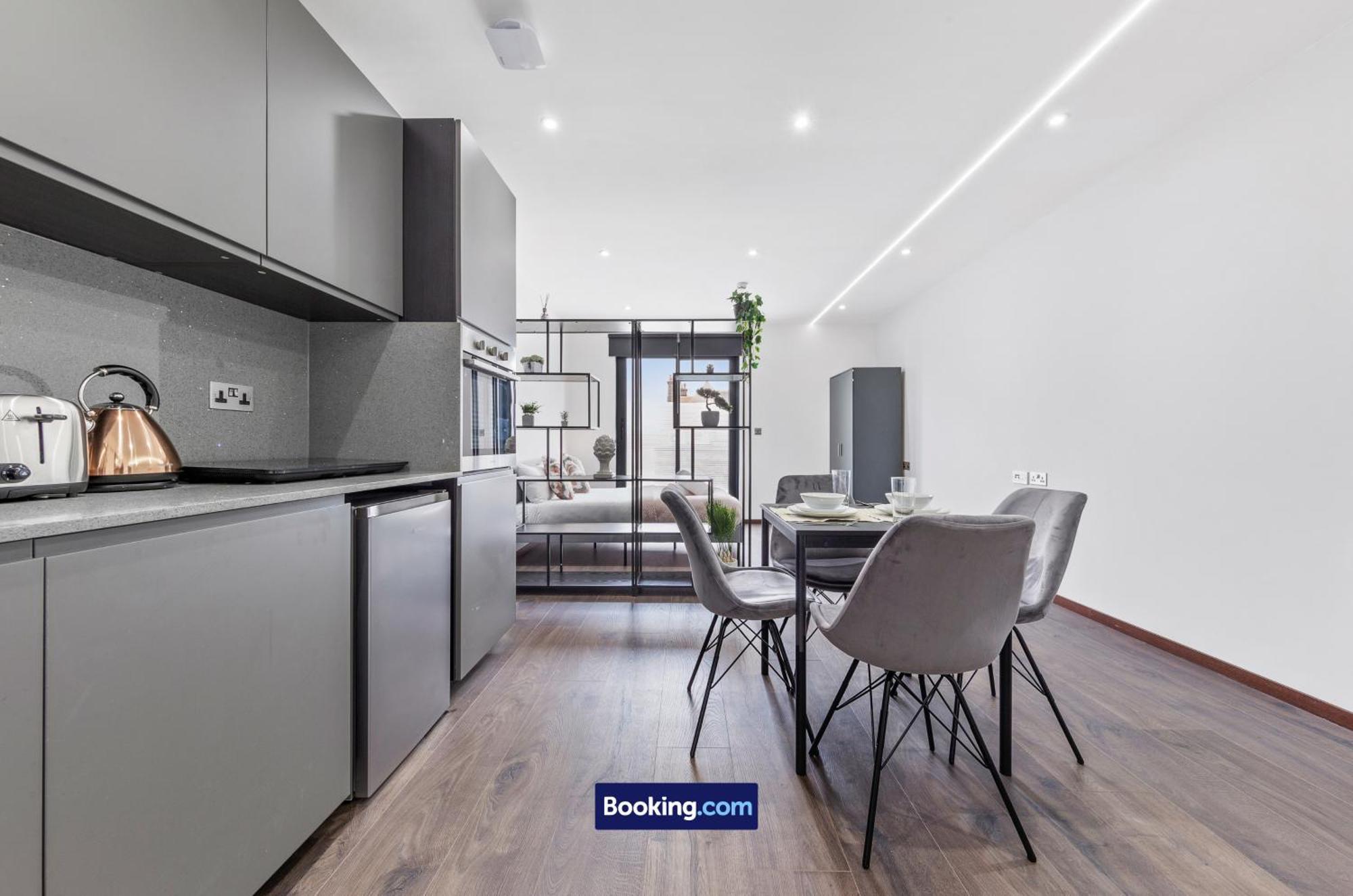 Stylish Studio Apt By Stay Smart Short Lets & Serviced Accommodation Woodstock With Free Wifi Londres Extérieur photo