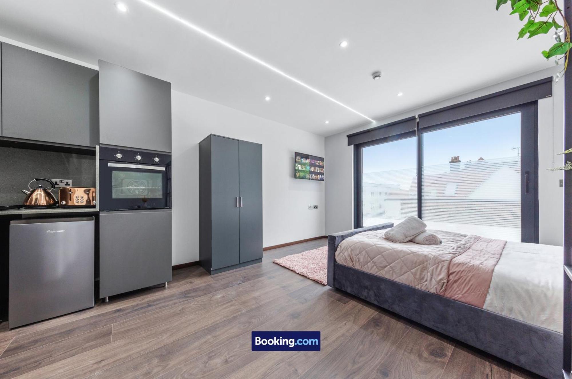 Stylish Studio Apt By Stay Smart Short Lets & Serviced Accommodation Woodstock With Free Wifi Londres Extérieur photo