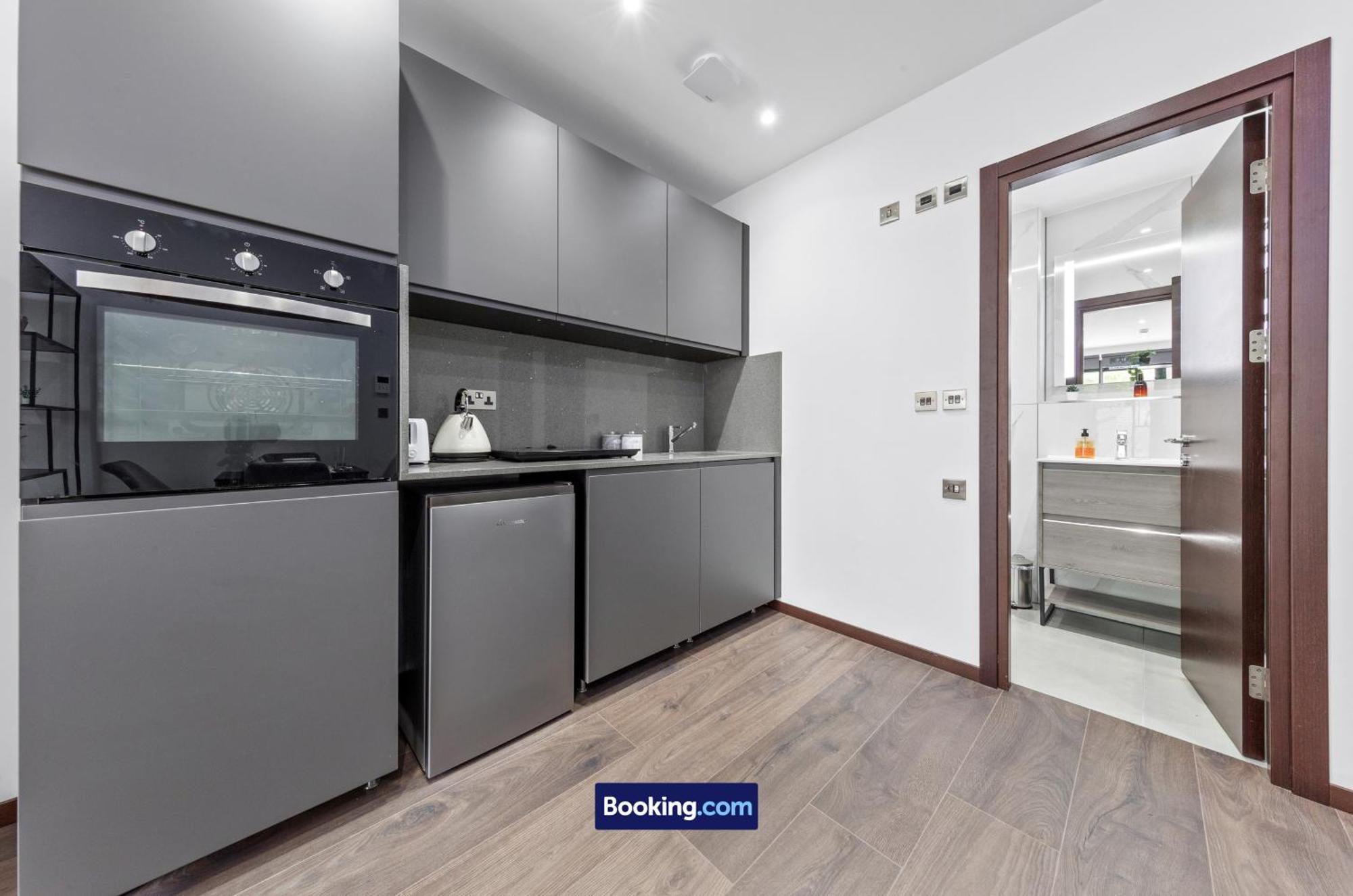 Stylish Studio Apt By Stay Smart Short Lets & Serviced Accommodation Woodstock With Free Wifi Londres Extérieur photo