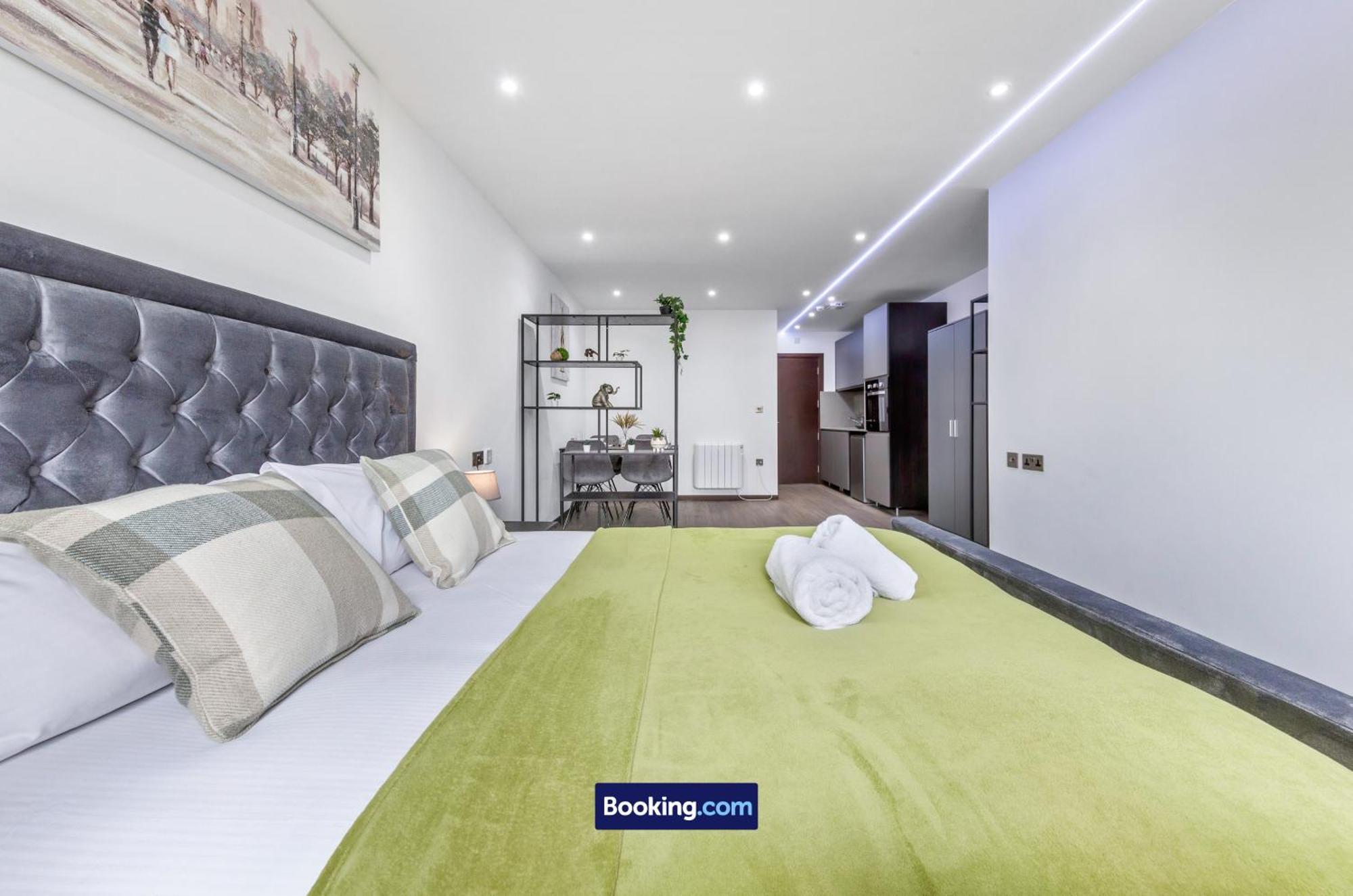 Stylish Studio Apt By Stay Smart Short Lets & Serviced Accommodation Woodstock With Free Wifi Londres Extérieur photo